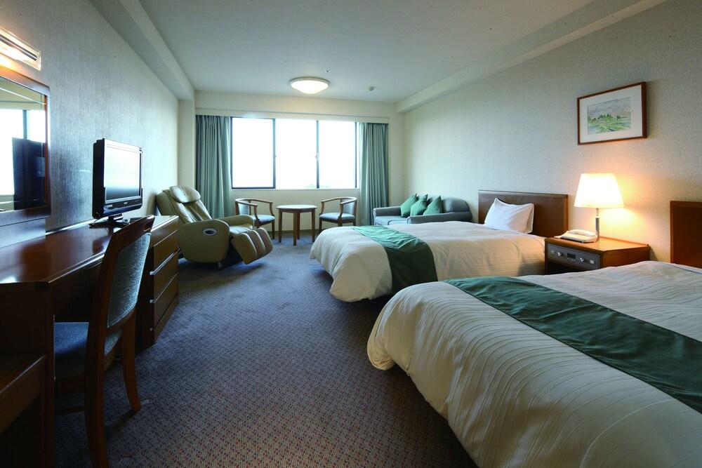 Royal Hotel Yatsugatake -From Apr2024 Grand Mercure Yatsugatake Resort & Spa Hokuto  Exterior photo